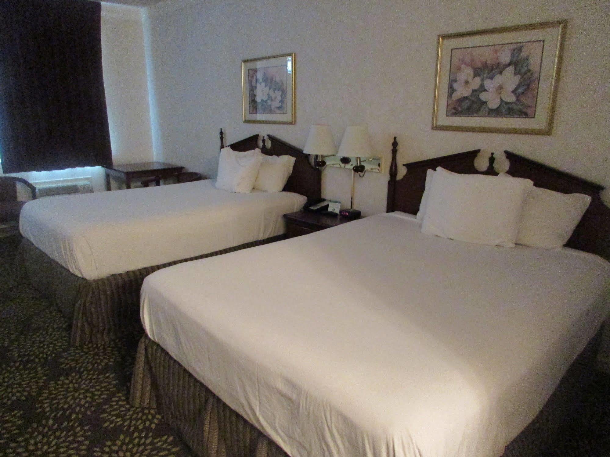 Plantation Oaks Hotel Millington Luaran gambar