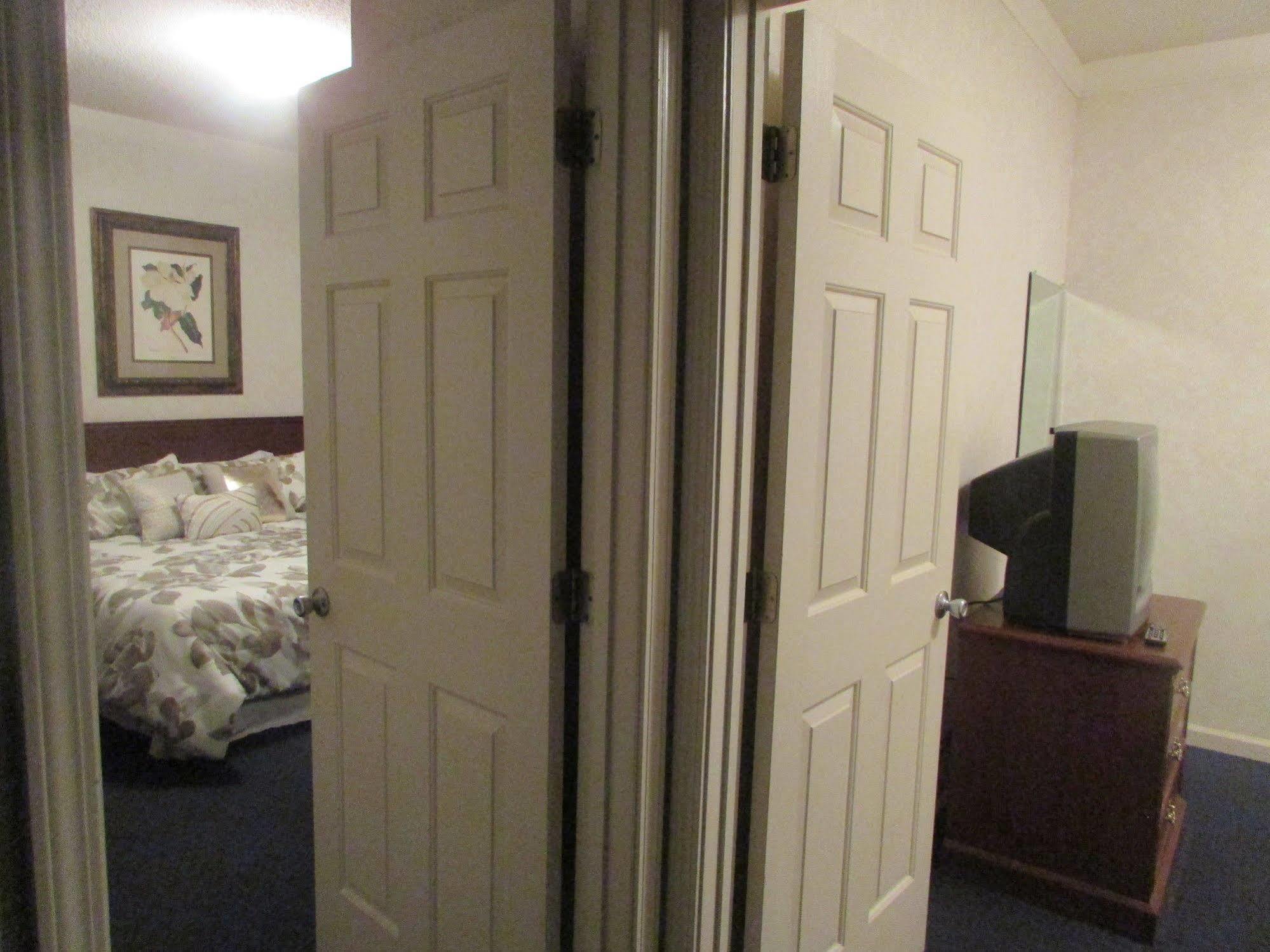 Plantation Oaks Hotel Millington Luaran gambar