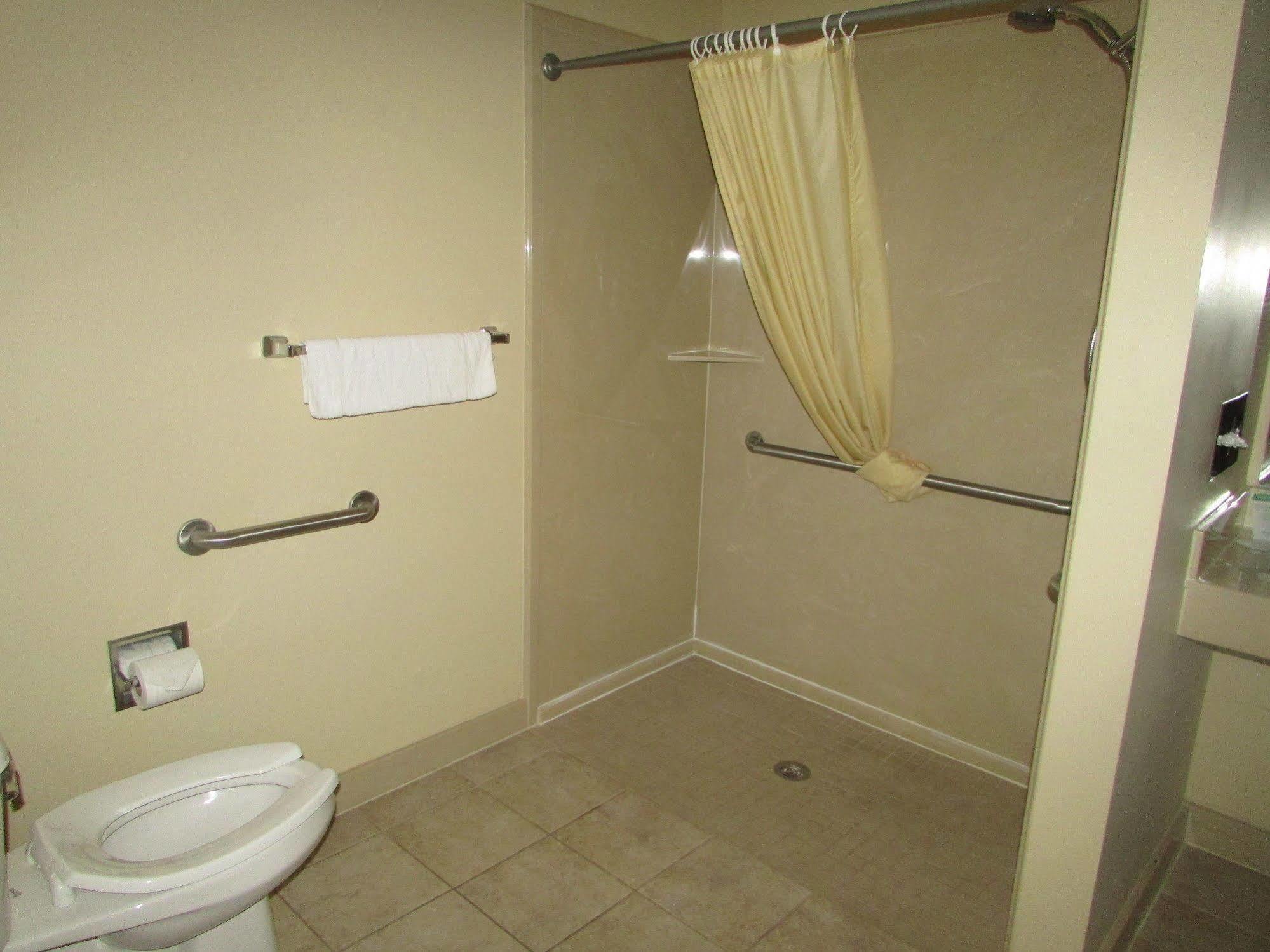 Plantation Oaks Hotel Millington Luaran gambar