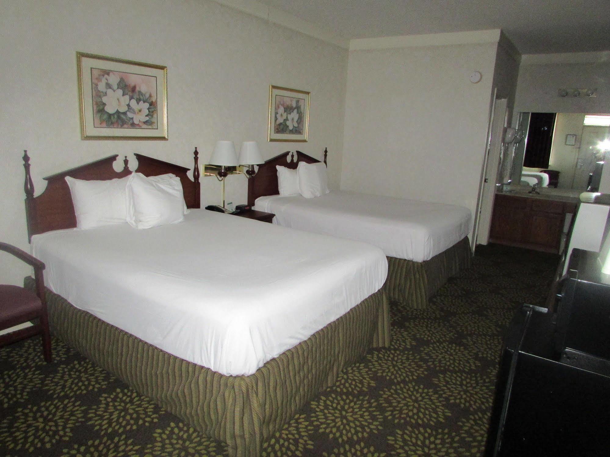Plantation Oaks Hotel Millington Luaran gambar